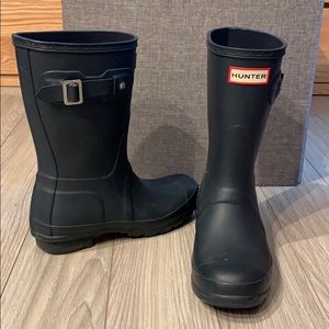 Size 6 hunter short rain boots